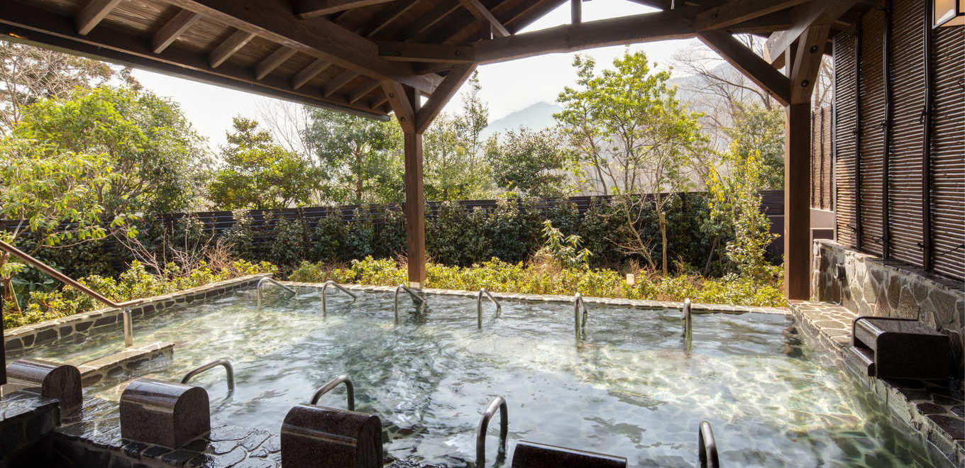 Sagamiko Resort Pleasure Forest Enjoy a Hot Spring Bath while Gazing at Trees